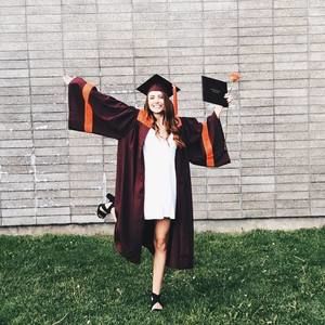 Meet your Posher, Caitlinn